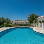 וילה Akivillas Vale